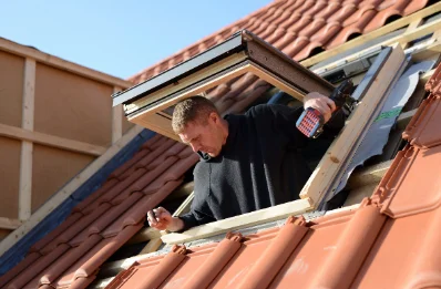 Pose de fenêtres de toit Velux à Montcel